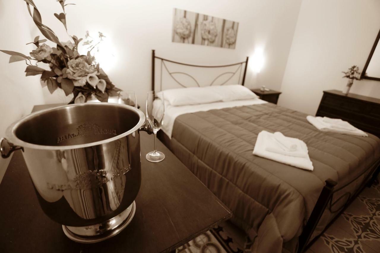 Rest And Go Bed & Breakfast Palermo Eksteriør bilde