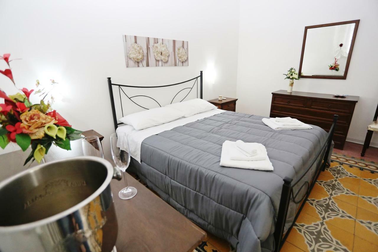 Rest And Go Bed & Breakfast Palermo Eksteriør bilde