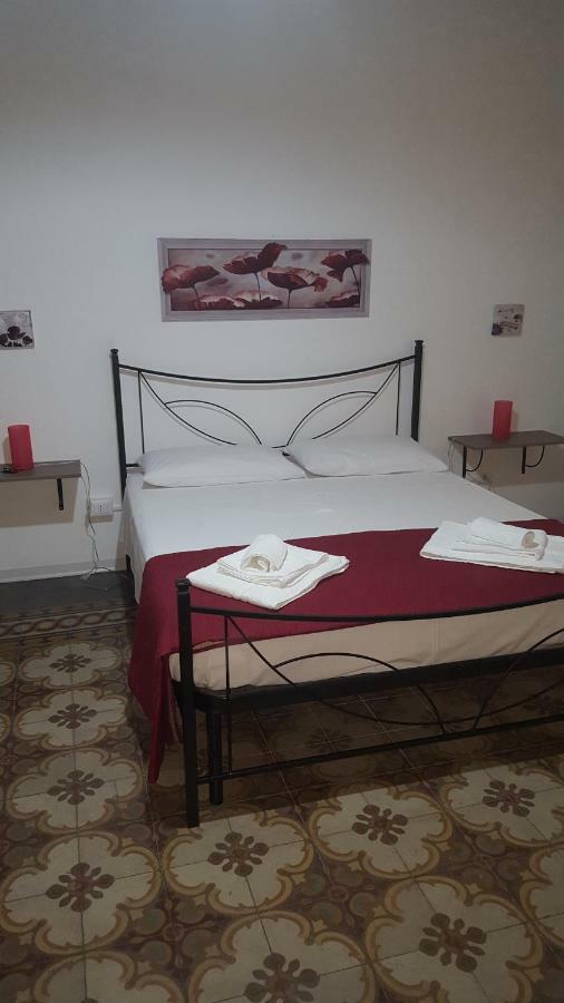 Rest And Go Bed & Breakfast Palermo Eksteriør bilde